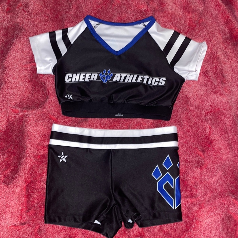Youth large cheer athletics set used twice